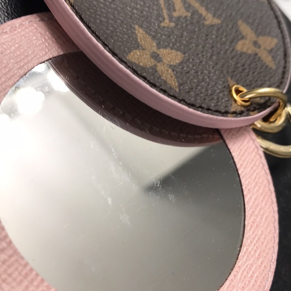 Louis Vuitton mirror bag charm - Picture 4 of 7